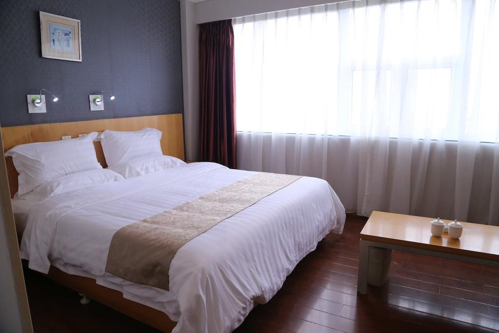 Qingdao Fu Yong Hotel Номер фото