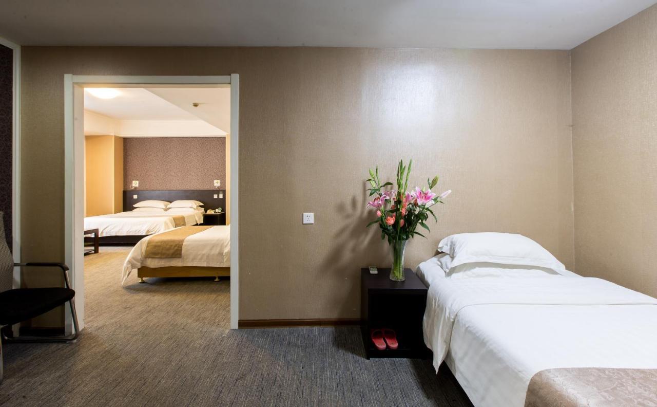 Qingdao Fu Yong Hotel Екстер'єр фото
